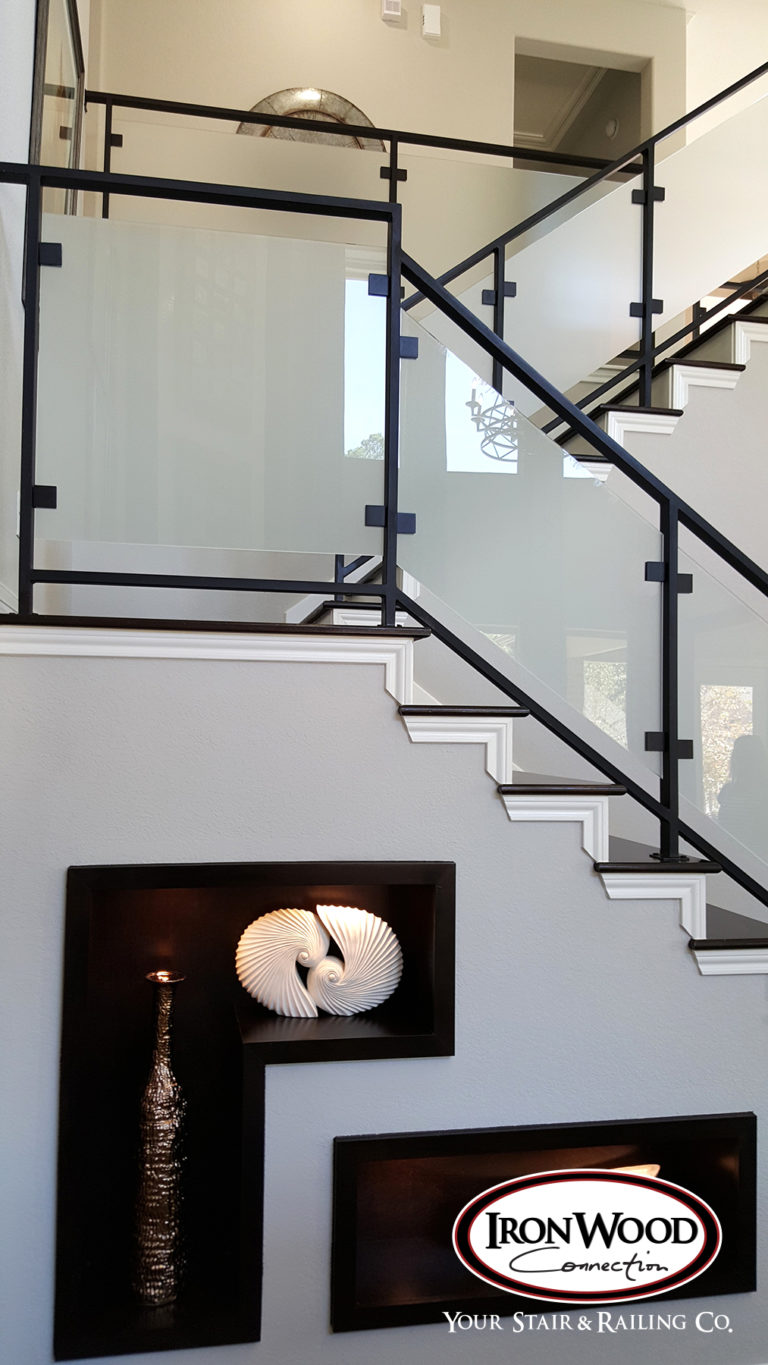 Floating staircase by Ironwood Connection