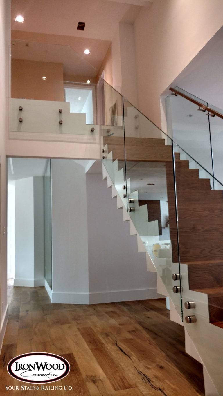 Floating staircase by Ironwood Connection