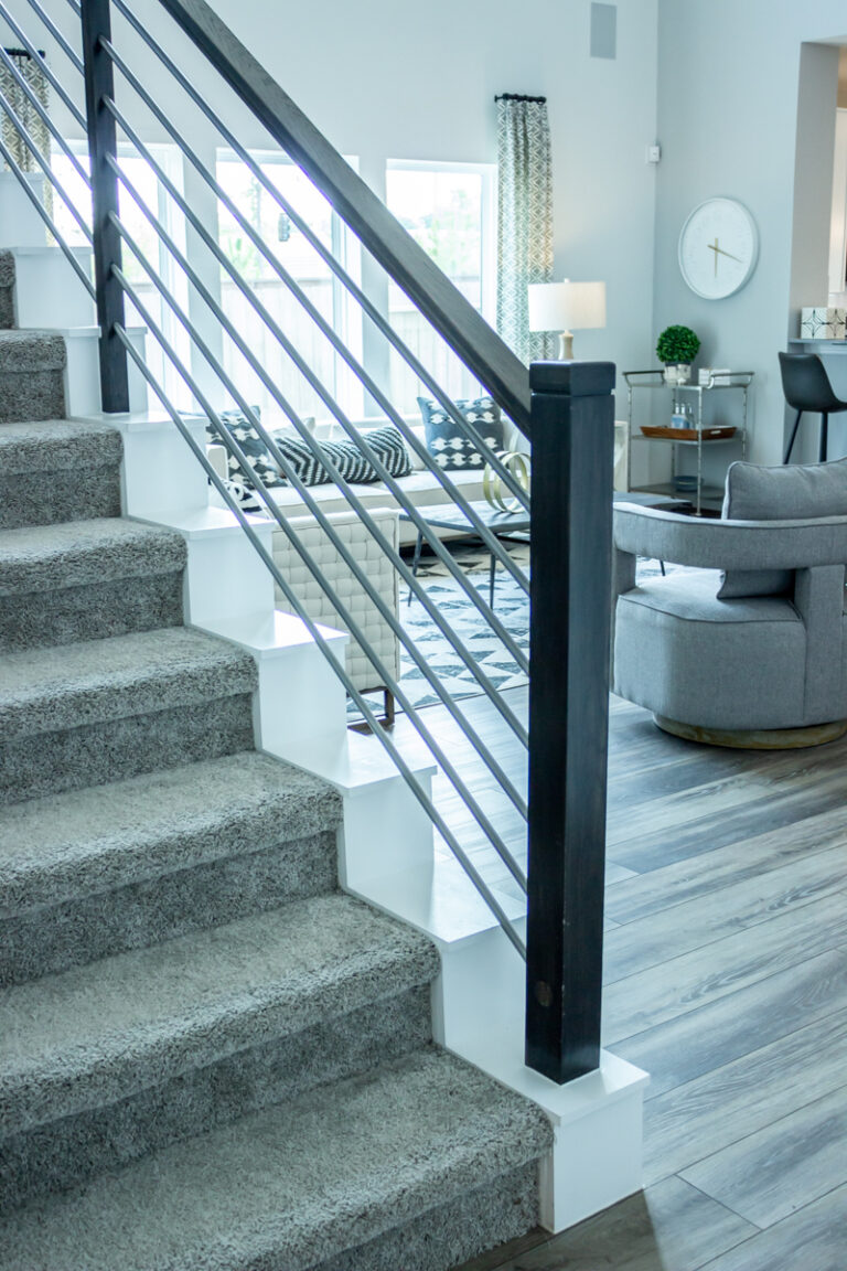 Horizontal bar railing by Ironwood Connection